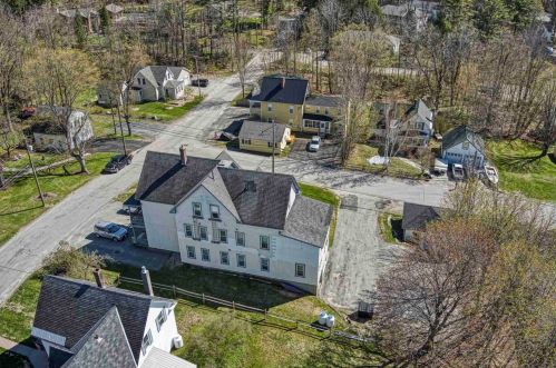 22 Maple St, Sunapee, NH 03782-2732