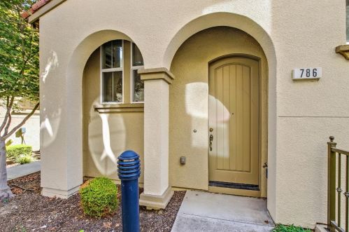 786 Claridad Loop, Milpitas, CA 95035-8645