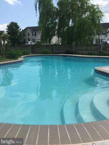 63 Turnberry Dr, Charles Town WV  25414-3887 exterior