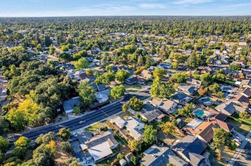 6024 Brooktree Dr, Citrus Heights CA  95621-5502 exterior