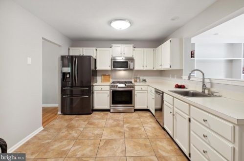 165 Orchard Ct, Blue Bell PA  19422-2824 exterior