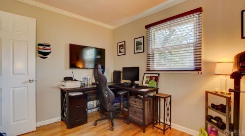 18 Sandalwood Dr, East Brunswick NJ  08816-4047 exterior