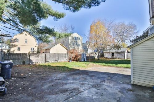 321 Narragansett St, Providence RI  02905-4144 exterior