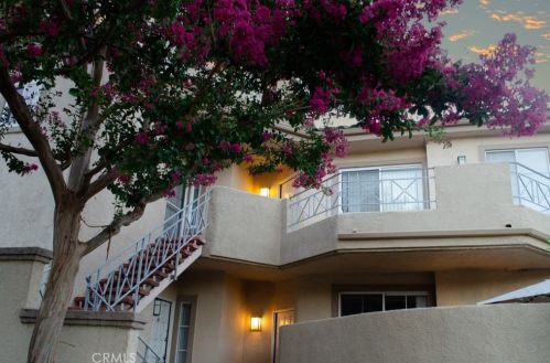 23947 Del Monte Dr, Santa Clarita CA  91355-3356 exterior
