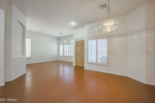 359 Marin Dr, Gilbert, AZ 85296-2120