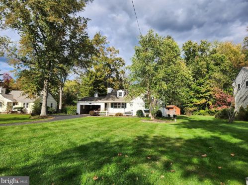 3220 Nottingham Rd, Norristown PA  19403-4162 exterior