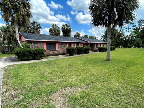 3136 Club Dr, Marianna, FL 32446-8139