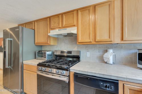 2060 Grasshopper Ln, Sedona AZ 86336-4556 exterior