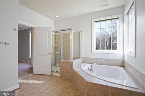 16143 Jordan Crest Ct, Haymarket VA  20169-4943 exterior