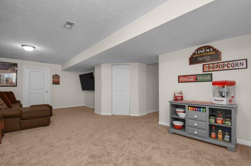 834 Cranberry Dr, Pataskala OH  43062 exterior