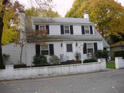 15 Clinton Pl, Newton, MA 02459-1116
