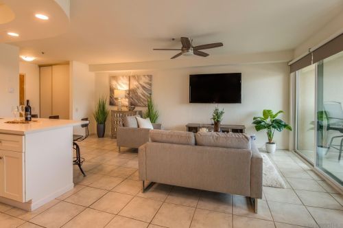 1225 Pacific Beach Dr, San Diego, CA 92109-5234