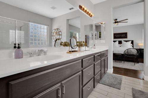 1305 Oak Leaf Cir, Valley Home CA 95361-2769 exterior