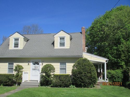 932 Violet Ave, Hyde Park, NY 12538-3728