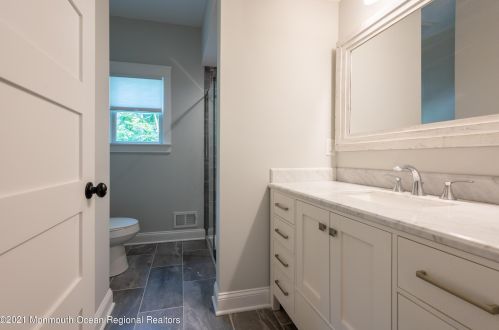 803 Leonardville Rd, Leonardo NJ  07737-1335 exterior