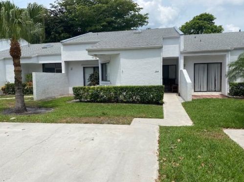264 Sunshine Blvd, West Palm Beach, FL 33411-1218