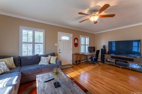 6028 Dunrobin Ave, Lakewood CA  90713-1034 exterior