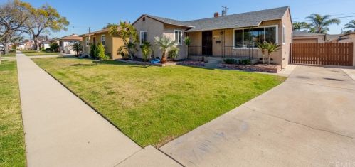 5938 Sunfield Ave, Lakewood CA  90712-1823 exterior