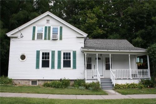 132 Genesee St, Chittenango NY  13037-1502 exterior