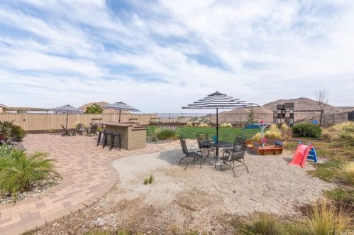 34200 Nandina Ct, Lake Elsinore CA  92532-2954 exterior