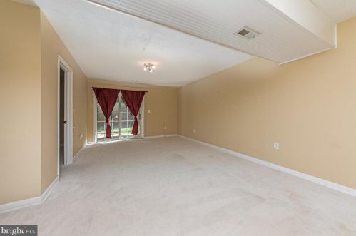 302 Land Or Dr, Ruther Glen VA  22546-1241 exterior