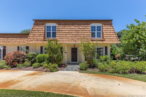 511 Gardenia Ln, Vero Beach, FL 32963-1814