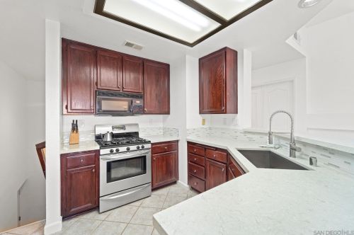 11012 Portobelo Dr, San Diego CA  92124-4001 exterior