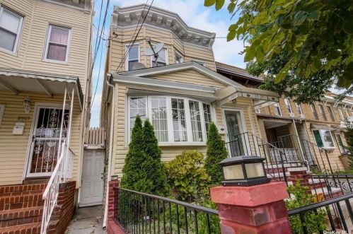 89-09 91st Ave, Jamaica, NY 11421-2823