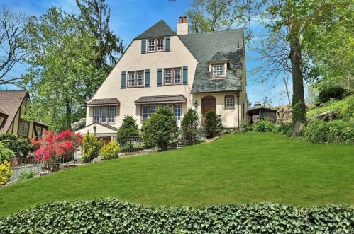 12 Slocum St, New Rochelle, NY 10801-2709