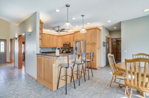 5230 Creekside Pl, La Crosse WI  54601-2296 exterior