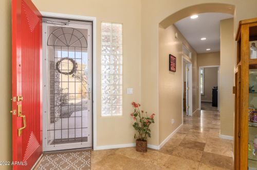 2031 Fawn Dr, Phoenix, AZ 85042-6941