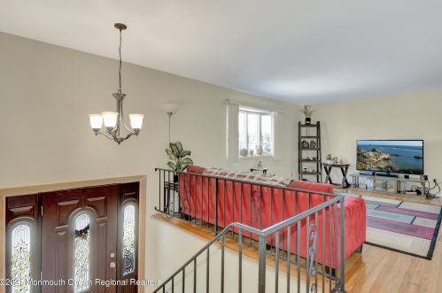 7 Danemar Dr, Middletown NJ  07748-3607 exterior