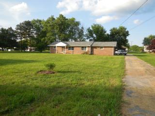 2801 Bradyville Pike, Murfreesboro TN  37127-6670 exterior