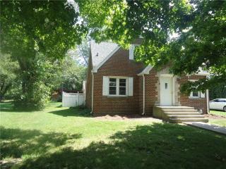 3221 Washington St, Columbus, IN 47203-1506