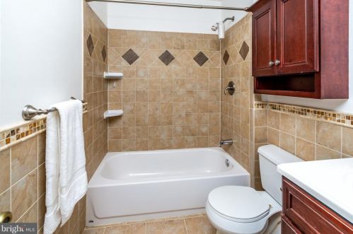 48 Drewes Ct, Lawrence Township NJ  08648-2634 exterior