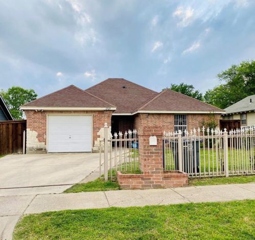 1727 Alaska Ave, Dallas, TX 75216-1405