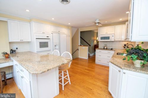14 Rotterdam Rd, Southampton, PA 18966-2319
