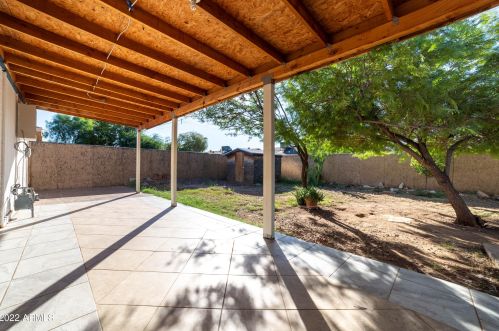 8207 Clarendon Ave, Phoenix, AZ 85033-3428