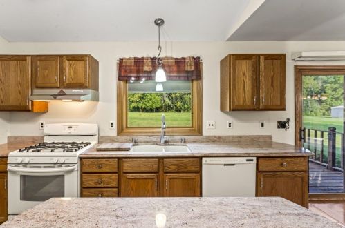 8219 57 Ave, Kenosha WI 53142-4728 exterior