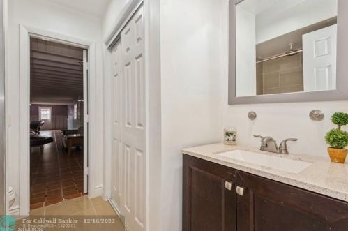 6901 16th St, Hollywood FL  33023-2025 exterior