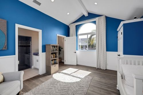 1336 1st St, Manhattan Beach CA  90266-6902 exterior