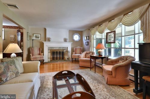 2415 Ball Rd, Willow Grove PA  19090-1509 exterior