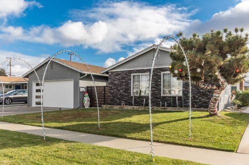 6470 San Francisco Dr, Buena Park, CA 90620-3658