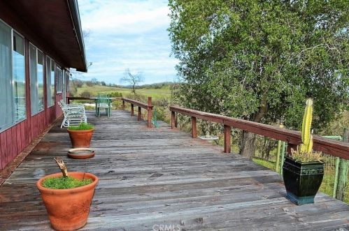 53292 Smith Rd, Lake Nacimiento CA  93426-9424 exterior