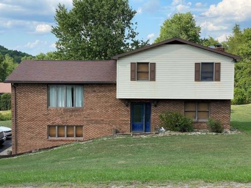 111 Longanecker Rd, South Connellsville, PA 15425-9719