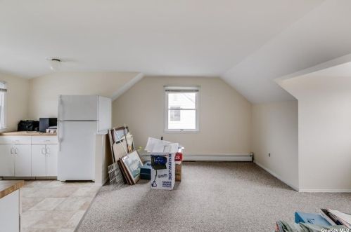 71 Ellen St, Bethpage NY  11714-2924 exterior