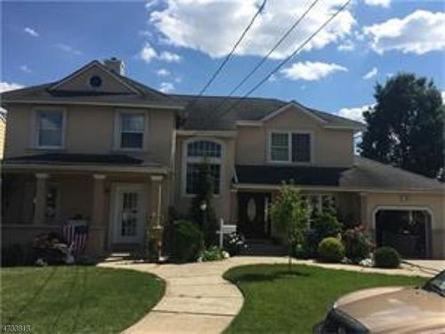60 Crampton Ave, Woodbridge, NJ 07095-3703