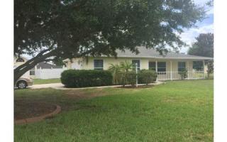 705 Summit Dr, Sebring, FL 33870-2345
