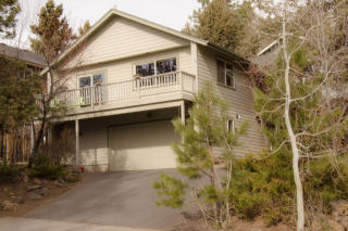 922 Roanoke Ave, Bend, OR 97701-1636