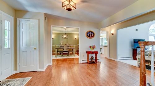 13 Buchannan Way, Flemington NJ  08822-3205 exterior